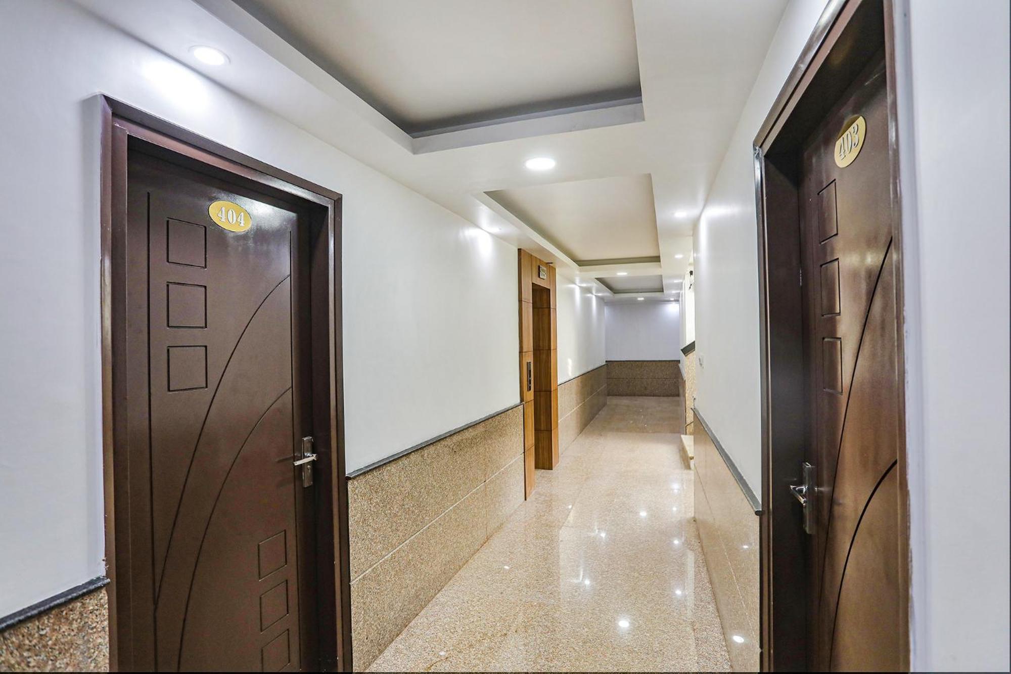 Fabhotel Unique Stay Нойда Экстерьер фото