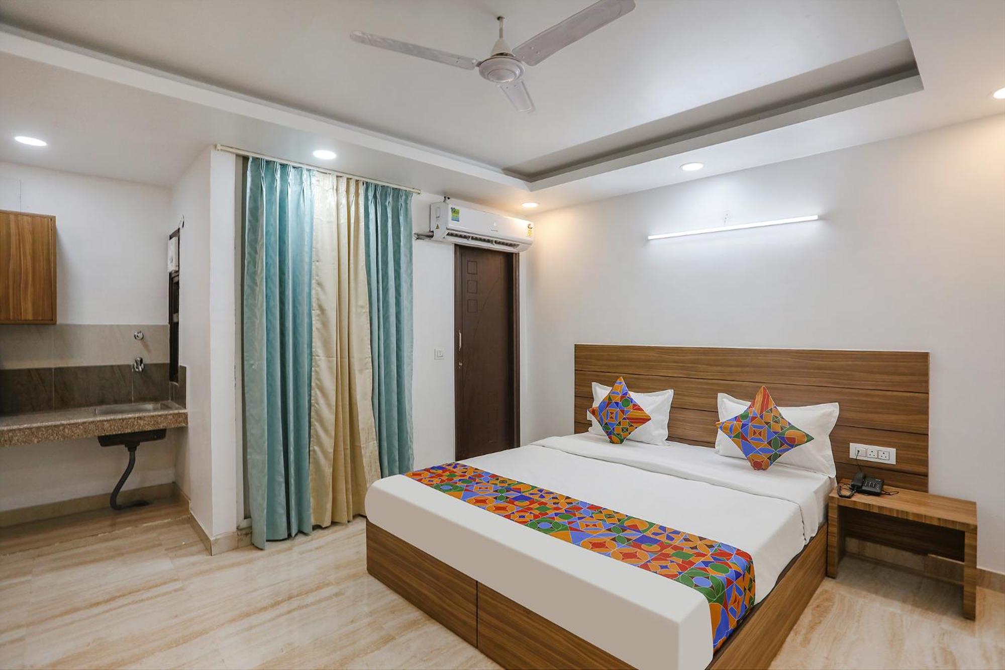 Fabhotel Unique Stay Нойда Экстерьер фото
