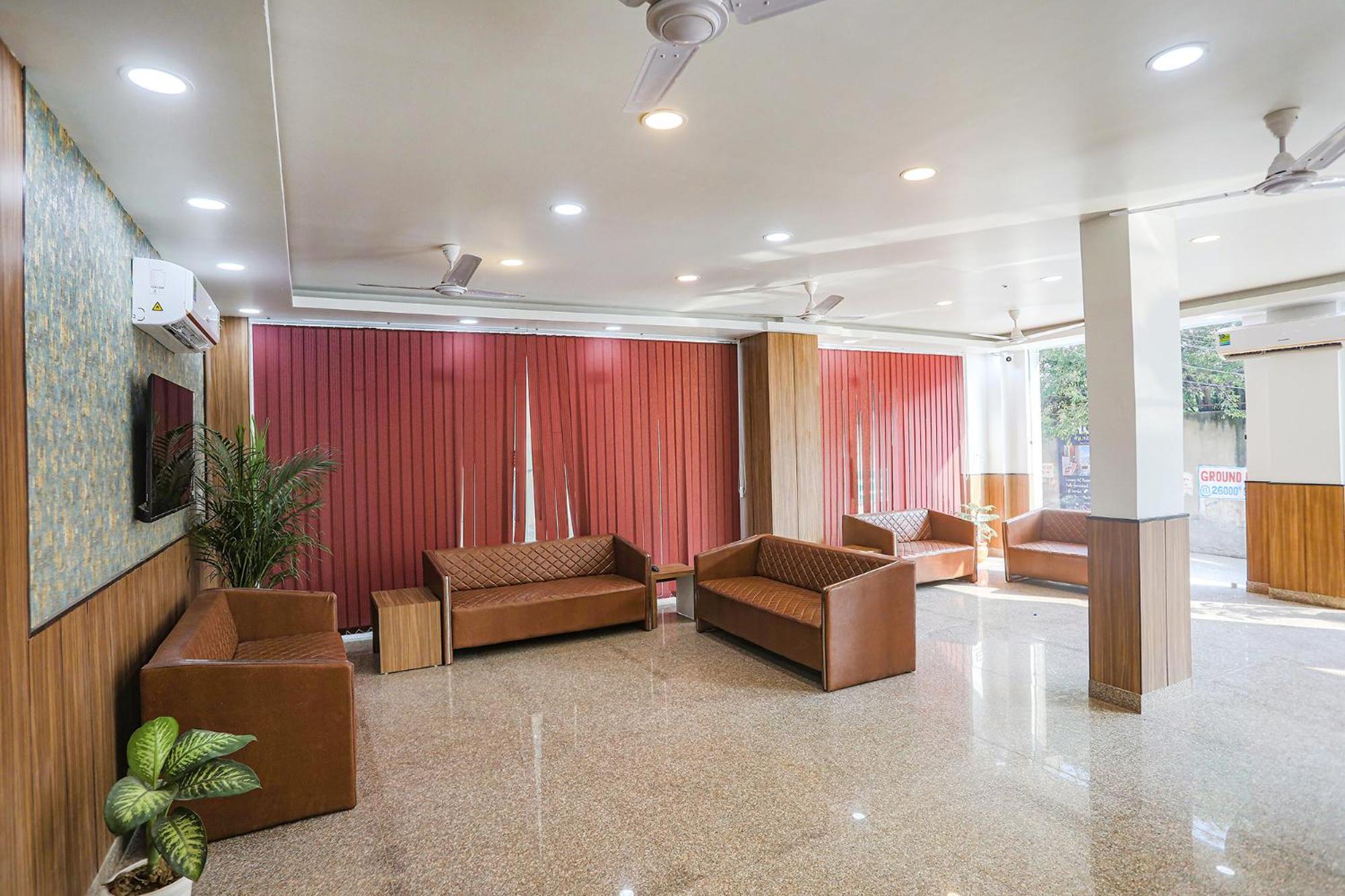 Fabhotel Unique Stay Нойда Экстерьер фото