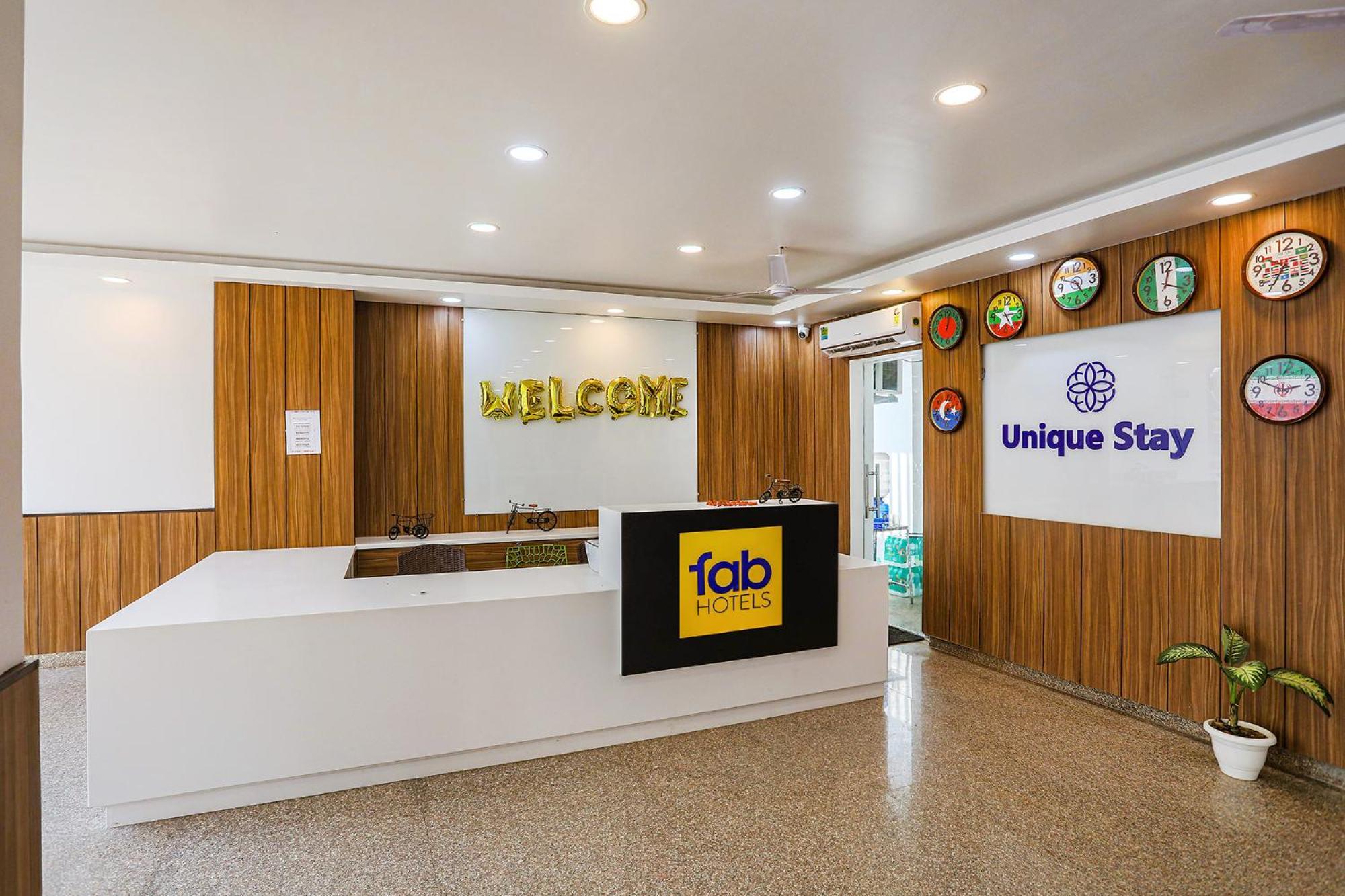 Fabhotel Unique Stay Нойда Экстерьер фото