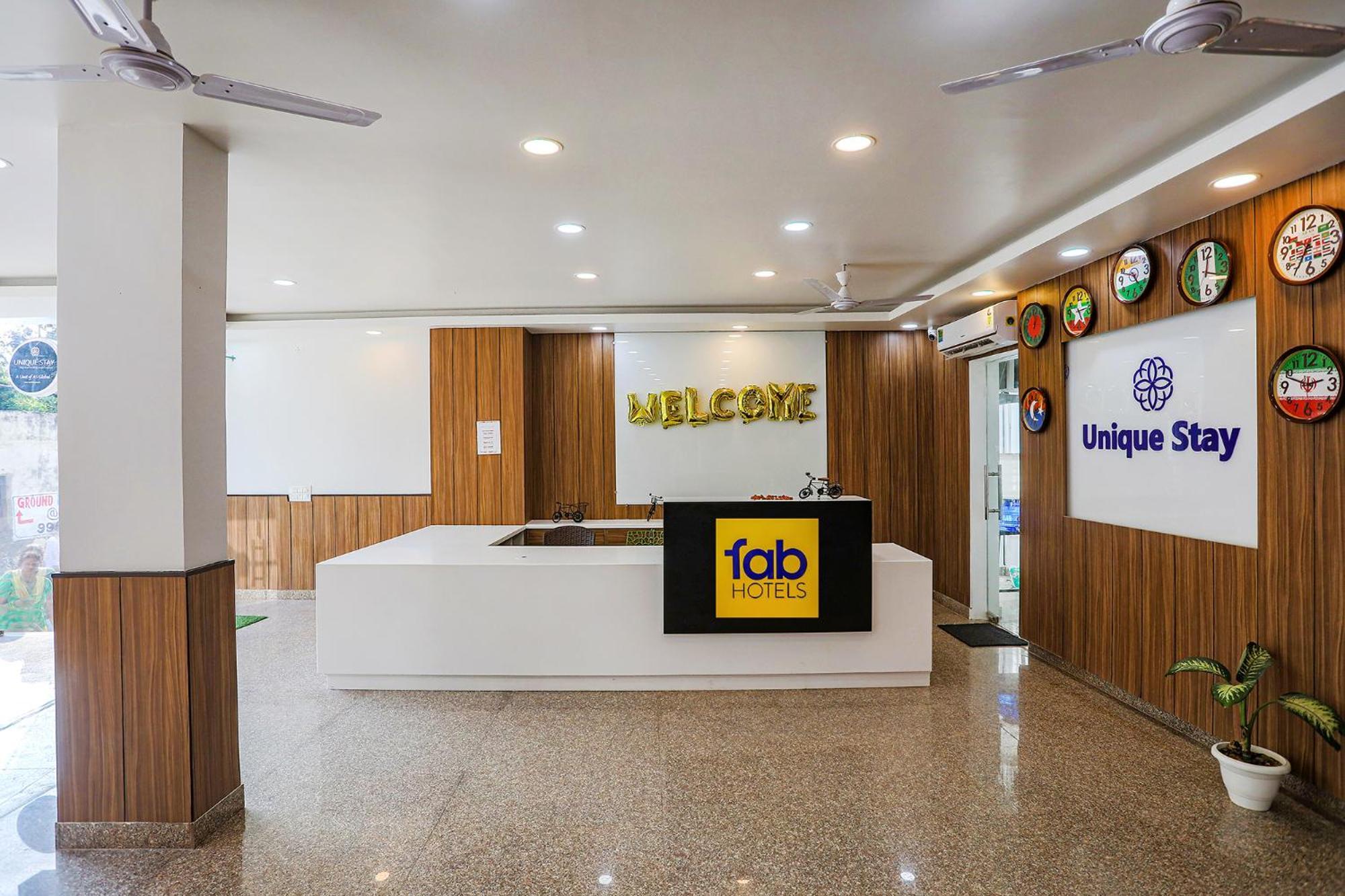 Fabhotel Unique Stay Нойда Экстерьер фото