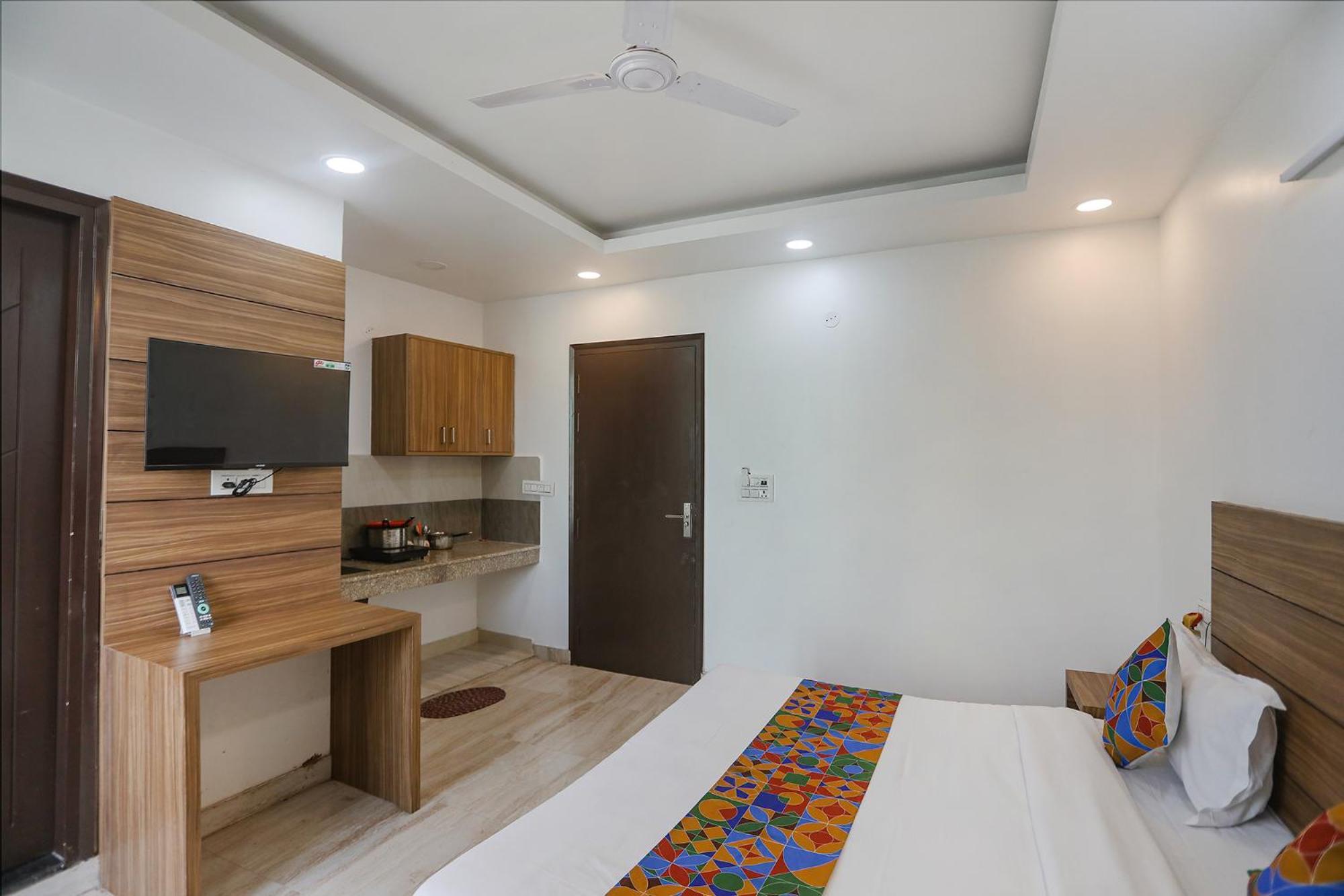 Fabhotel Unique Stay Нойда Экстерьер фото